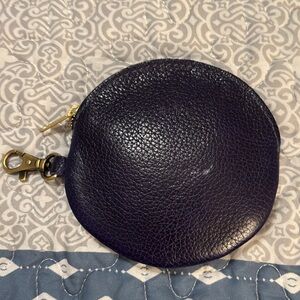 Round Portland Leather cobalt gordita